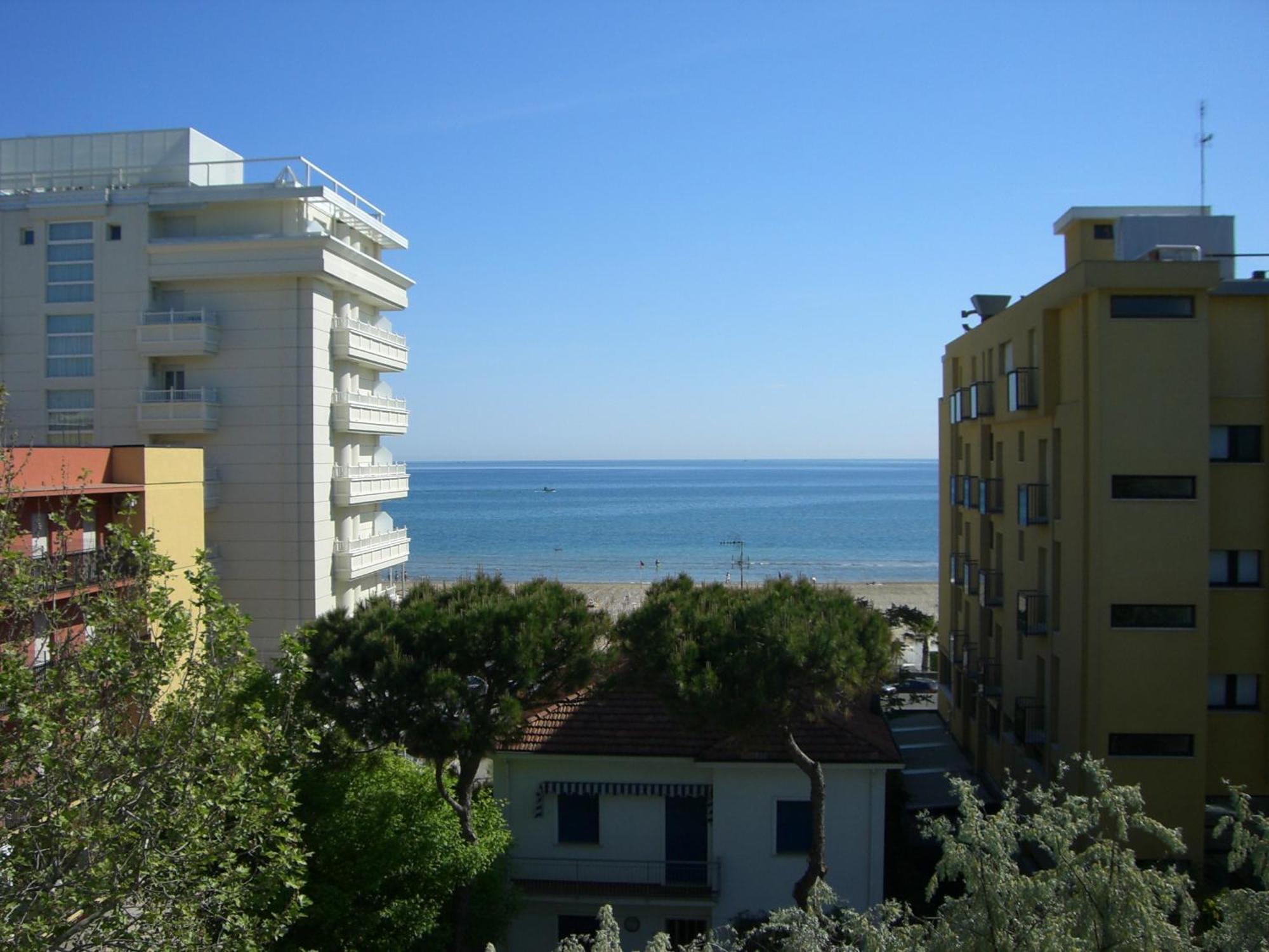 Hotel Taunus - Vista Mare Риччоне Екстер'єр фото