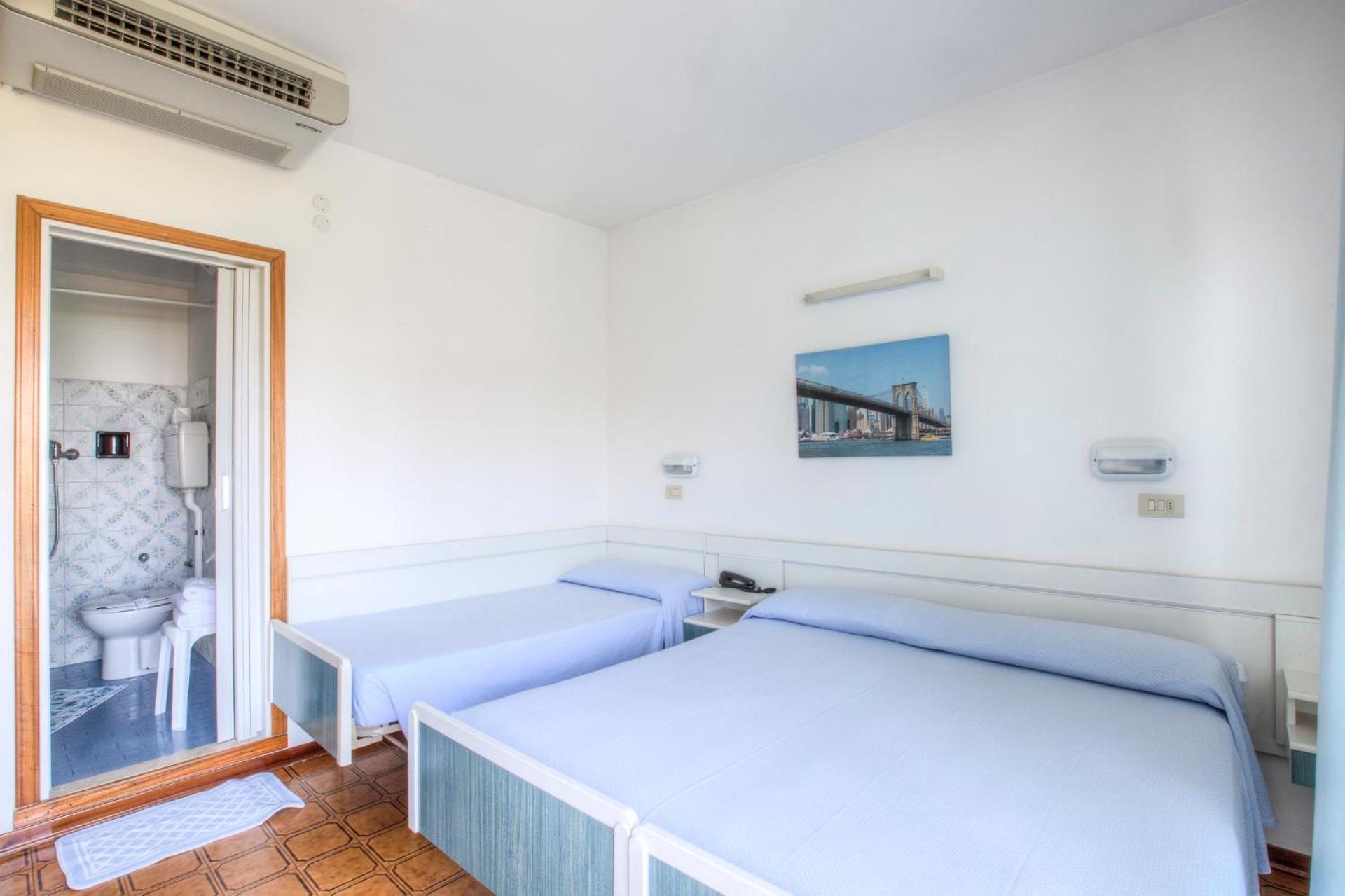 Hotel Taunus - Vista Mare Риччоне Екстер'єр фото