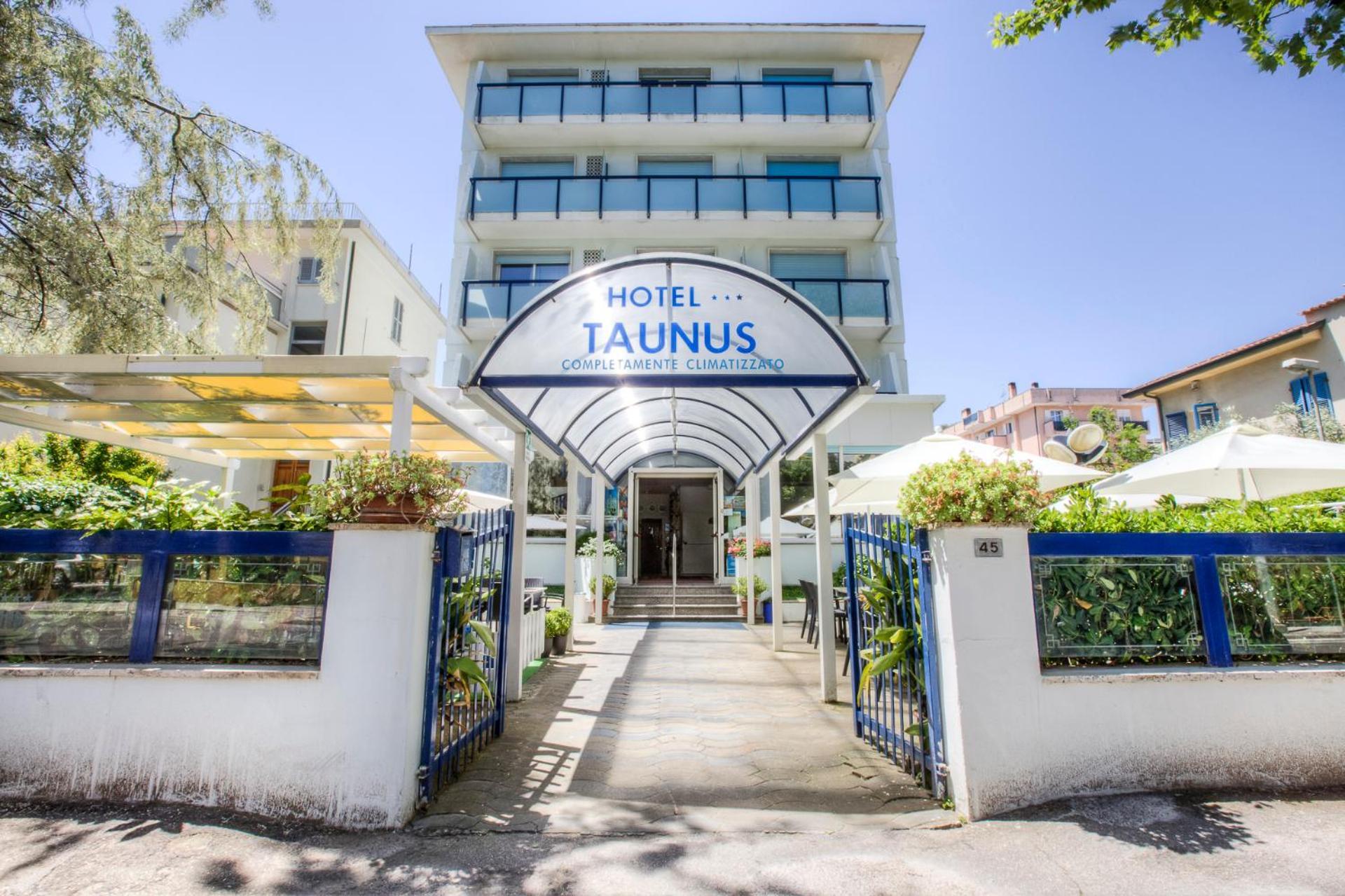 Hotel Taunus - Vista Mare Риччоне Екстер'єр фото