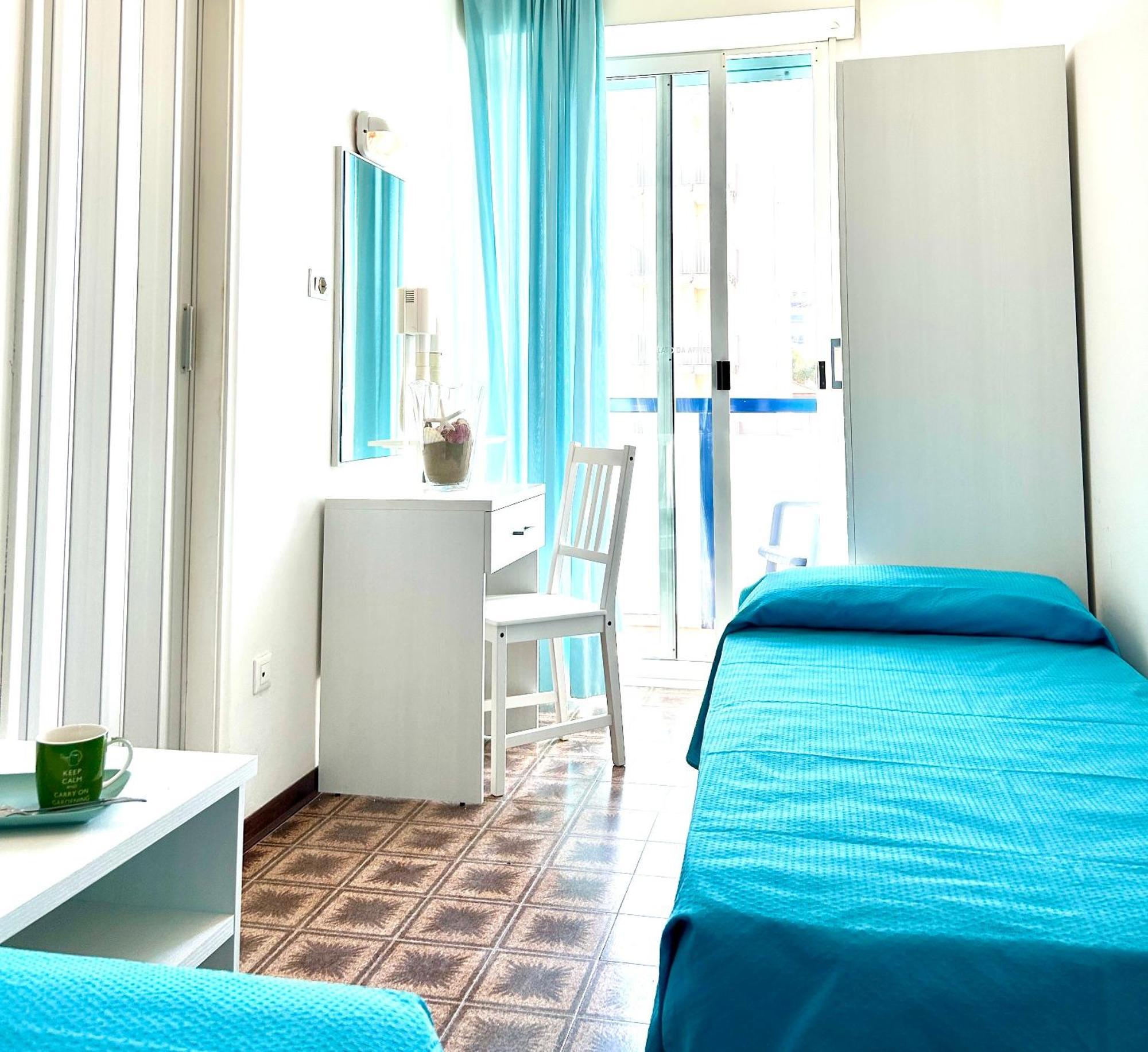 Hotel Taunus - Vista Mare Риччоне Екстер'єр фото